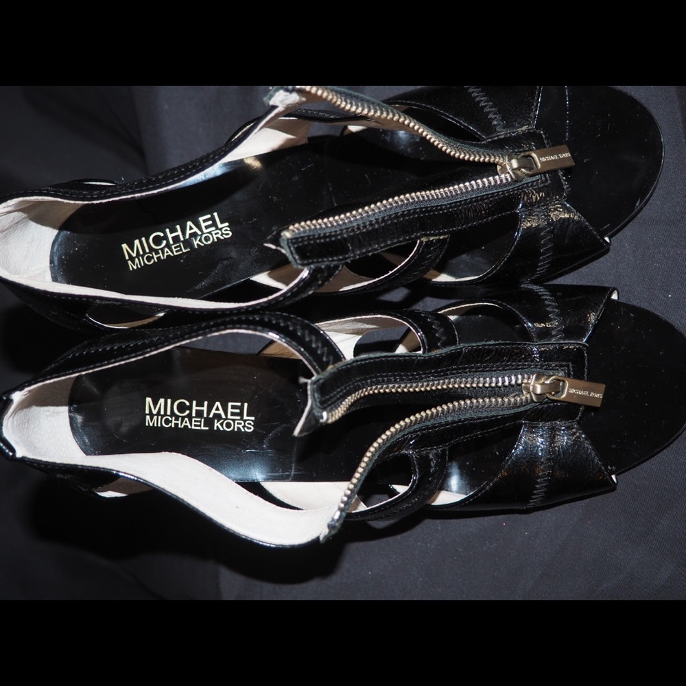 Shoes - Picture 8 of 10